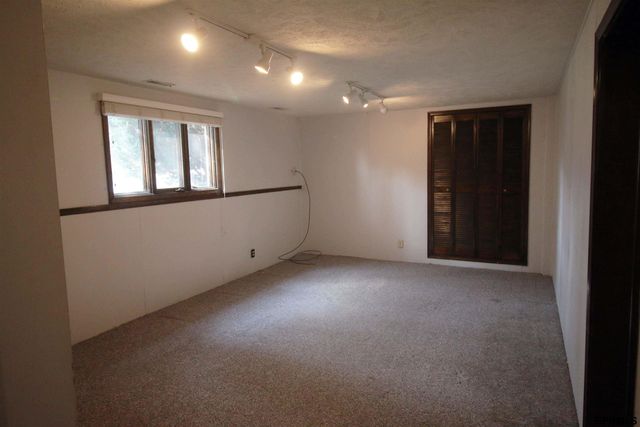 2212 N 121 Street, Omaha, NE 68164