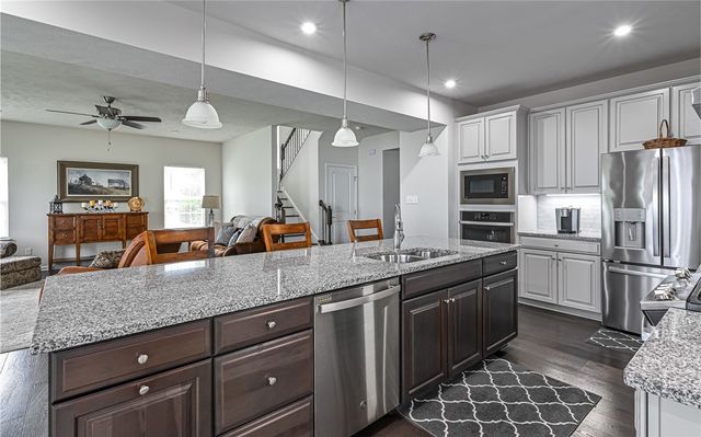 3036 Eagle Ridge Dr, Middlesex Twp, PA 16059