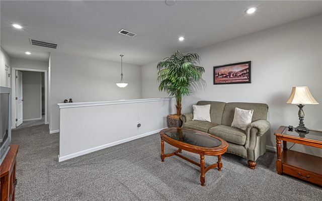 3036 Eagle Ridge Dr, Middlesex Twp, PA 16059