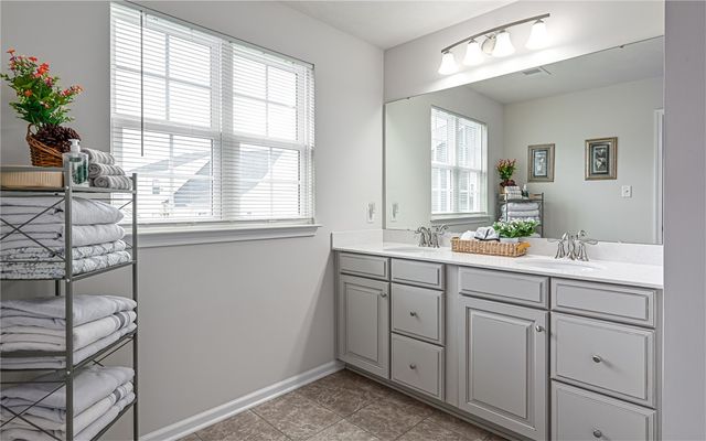 3036 Eagle Ridge Dr, Middlesex Twp, PA 16059