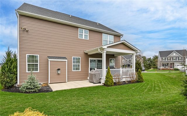 3036 Eagle Ridge Dr, Middlesex Twp, PA 16059