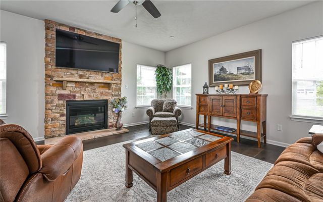 3036 Eagle Ridge Dr, Middlesex Twp, PA 16059