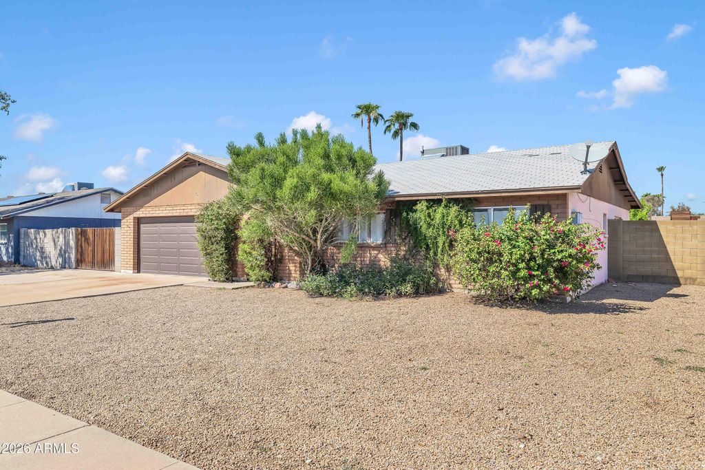 4734 W SANDRA Terrace, Glendale, AZ 85306 — photo 2