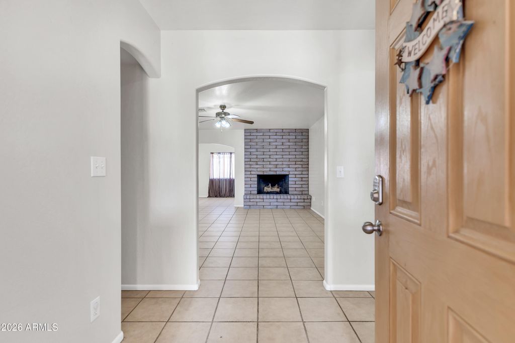 4734 W SANDRA Terrace, Glendale, AZ 85306 — photo 5