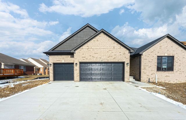 1073 Williamson Circle, Pontiac, MI 48340