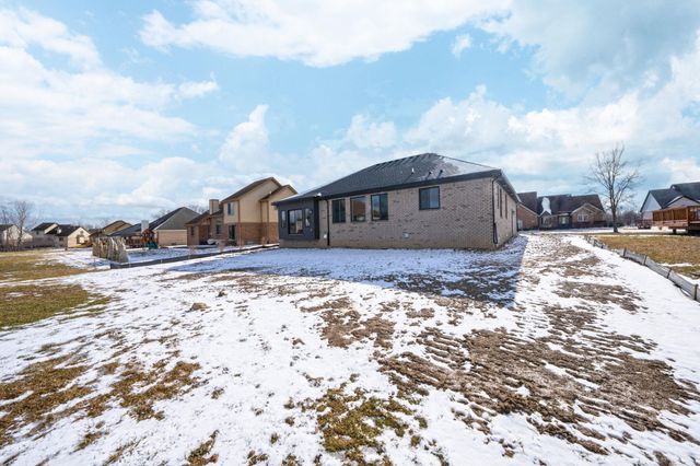 1073 Williamson Circle, Pontiac, MI 48340