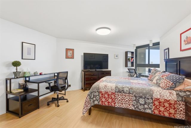 66 Queen Street 1605, Honolulu, HI 96813