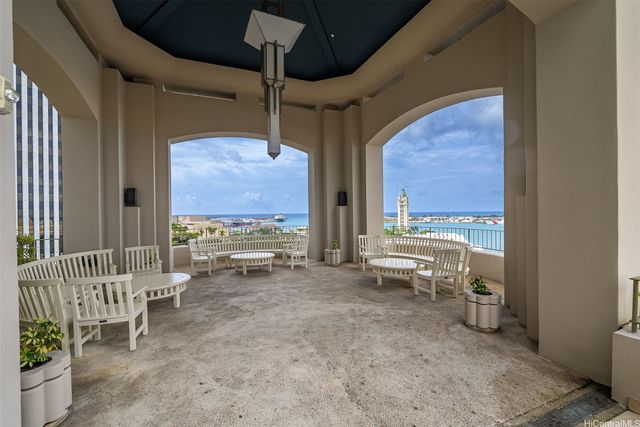 66 Queen Street 1605, Honolulu, HI 96813