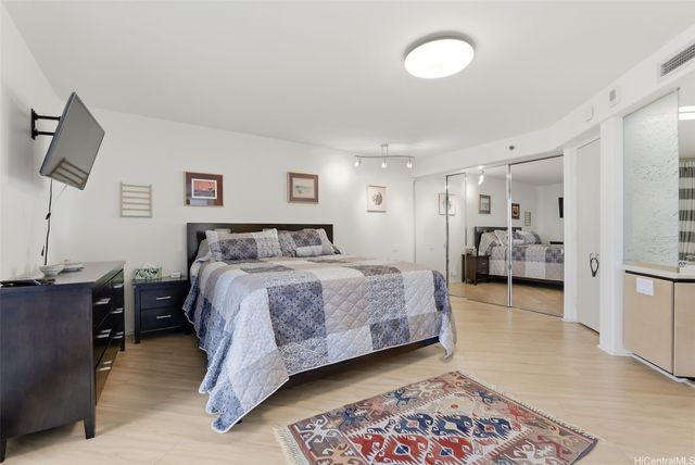 66 Queen Street 1605, Honolulu, HI 96813