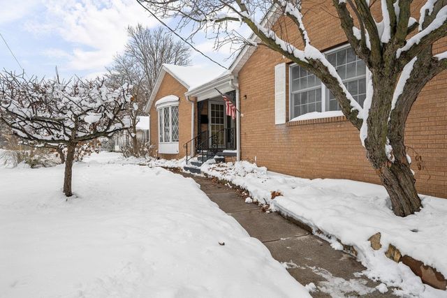 2701 47th Street, Moline, IL 61265