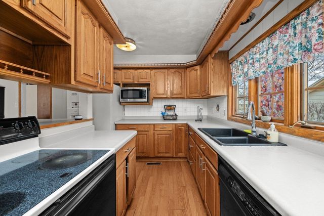 2701 47th Street, Moline, IL 61265