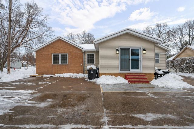 2701 47th Street, Moline, IL 61265