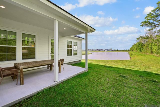 13839 Shore Beck Dr, Baton Rouge, LA 70810