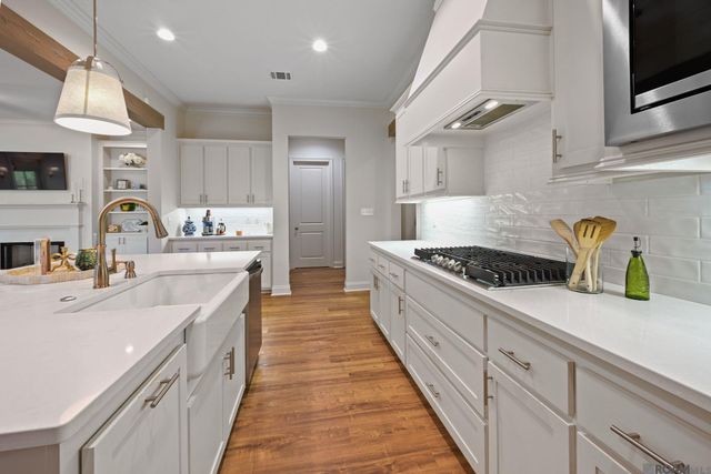 13839 Shore Beck Dr, Baton Rouge, LA 70810