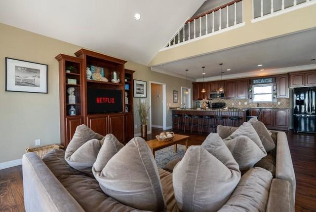 773 Bolivar Dunes Boulevard, Gilchrist, TX 77617