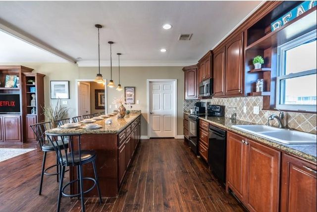 773 Bolivar Dunes Boulevard, Gilchrist, TX 77617