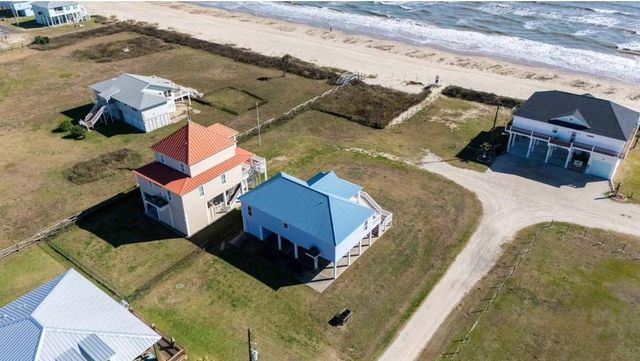 773 Bolivar Dunes Boulevard, Gilchrist, TX 77617
