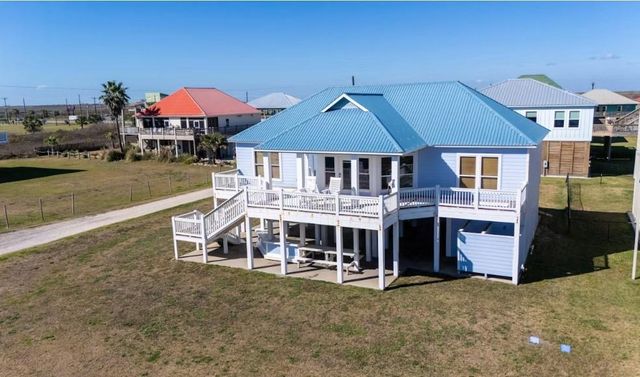 773 Bolivar Dunes Boulevard, Gilchrist, TX 77617