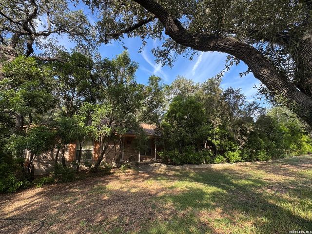20325 GRASS CREEK RD, Garden Ridge, TX 78266