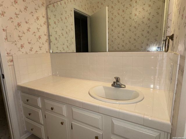 20325 GRASS CREEK RD, Garden Ridge, TX 78266