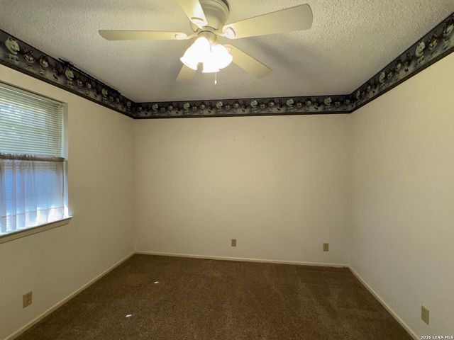 20325 GRASS CREEK RD, Garden Ridge, TX 78266