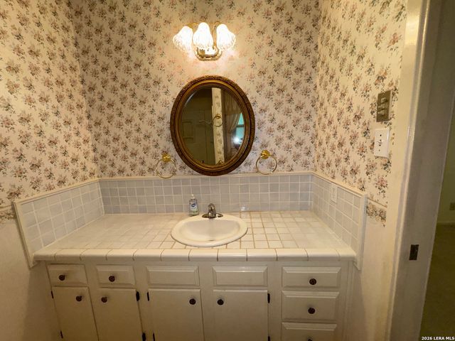 20325 GRASS CREEK RD, Garden Ridge, TX 78266