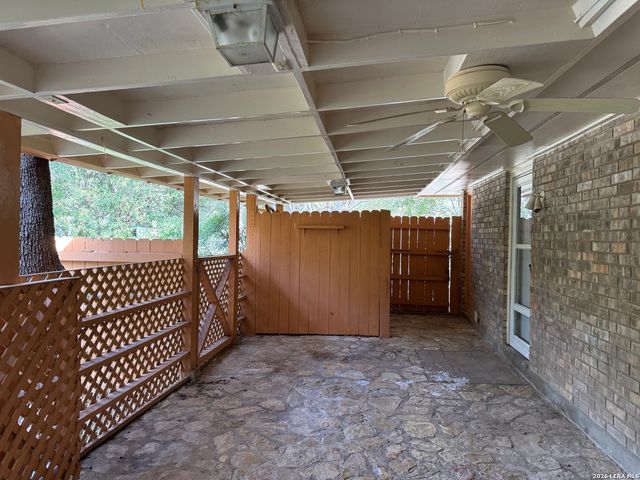 20325 GRASS CREEK RD, Garden Ridge, TX 78266