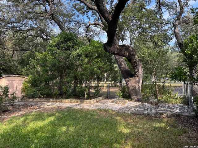 20325 GRASS CREEK RD, Garden Ridge, TX 78266