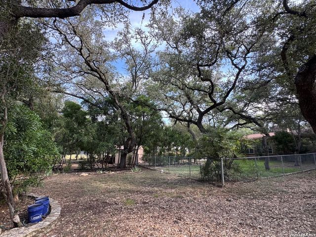 20325 GRASS CREEK RD, Garden Ridge, TX 78266