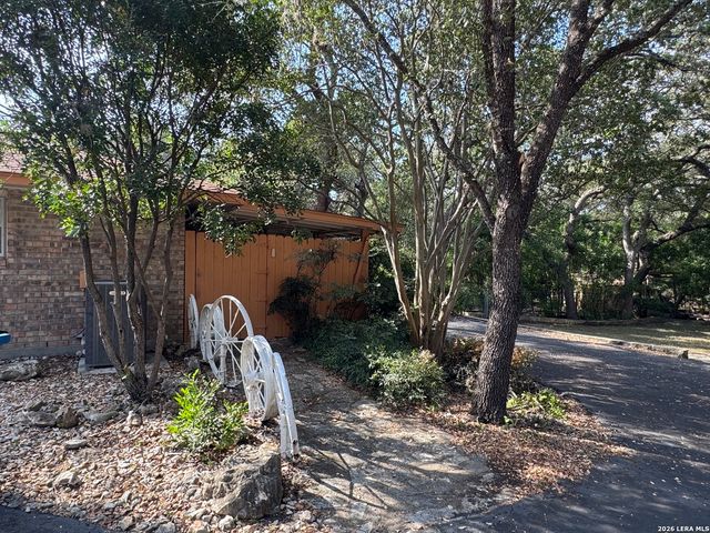 20325 GRASS CREEK RD, Garden Ridge, TX 78266