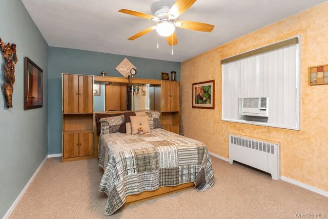 17-01 Utopia Parkway 1, Whitestone, NY 11357