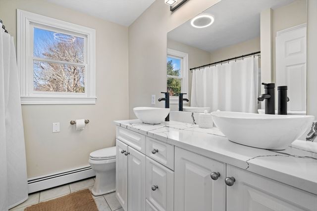 14 Hickory Ln, Ipswich, MA 01938