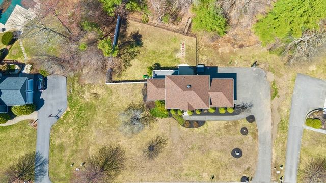 14 Hickory Ln, Ipswich, MA 01938