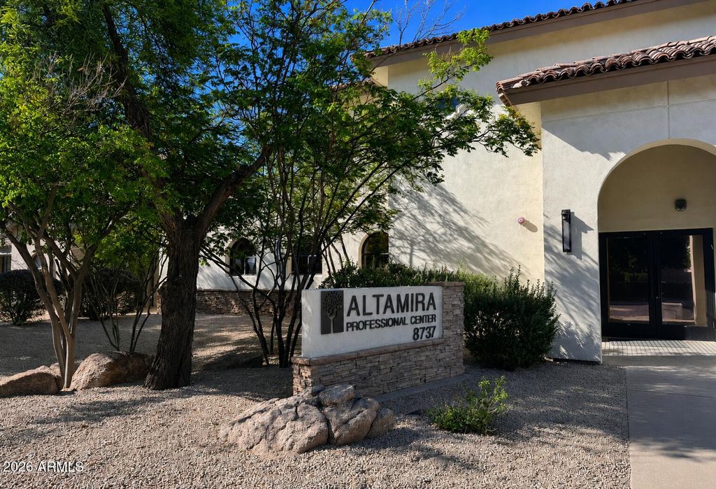 8737 E VIA DE COMMERCIO --, Scottsdale, AZ 85258 — exterior