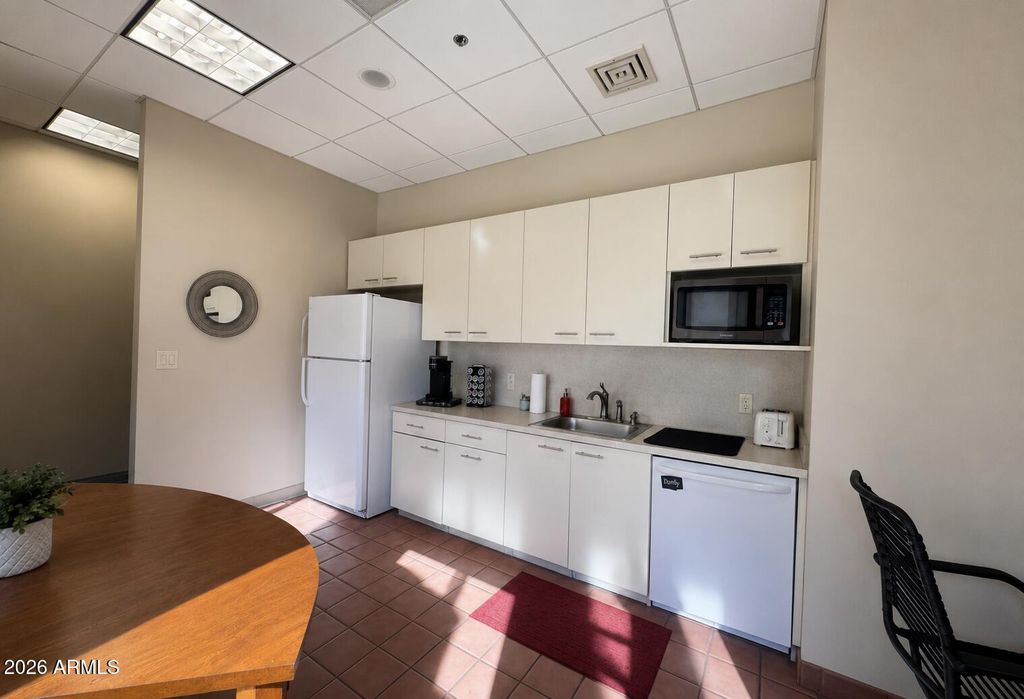 8737 E VIA DE COMMERCIO --, Scottsdale, AZ 85258 — photo 3
