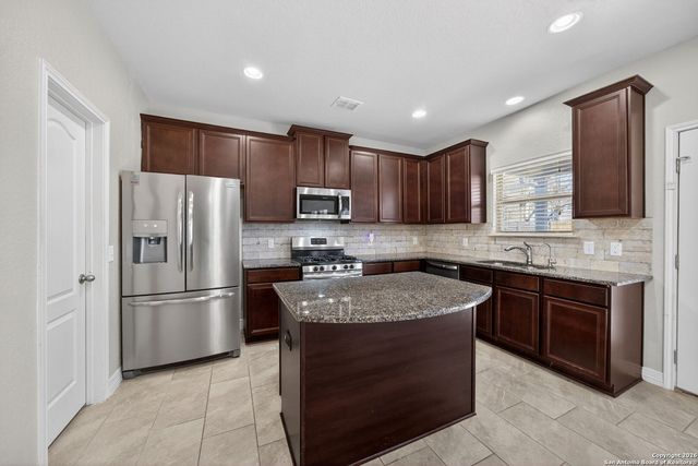 1314 Begonia Bluff, San Antonio, TX 78245