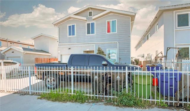 136 W 61st Street, Los Angeles, CA 90003