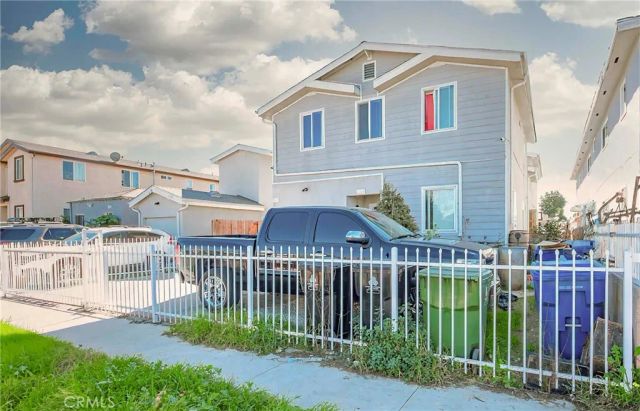 136 W 61st Street, Los Angeles, CA 90003