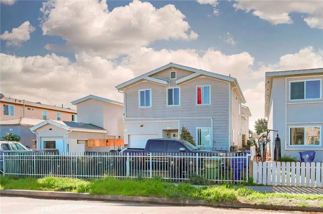 136 W 61st Street, Los Angeles, CA 90003