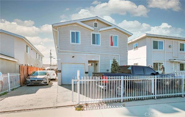 136 W 61st Street, Los Angeles, CA 90003