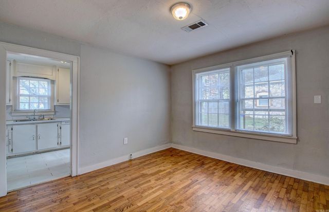 607 James, Searcy, AR 72143