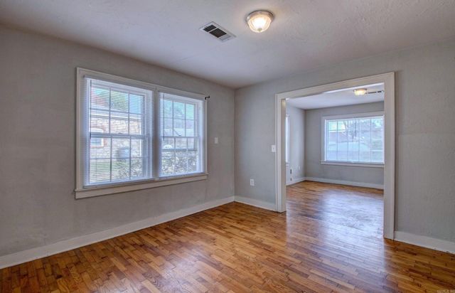 607 James, Searcy, AR 72143