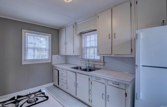 607 James, Searcy, AR 72143