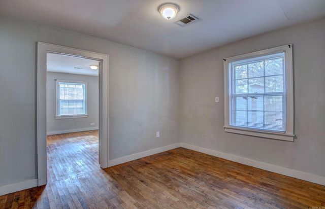 607 James, Searcy, AR 72143