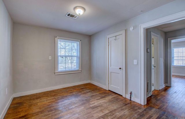 607 James, Searcy, AR 72143