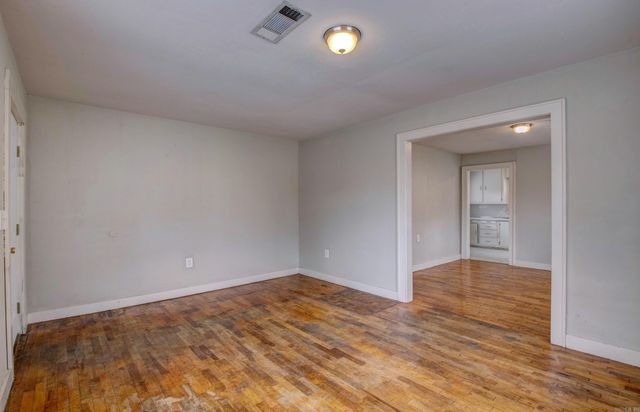 607 James, Searcy, AR 72143