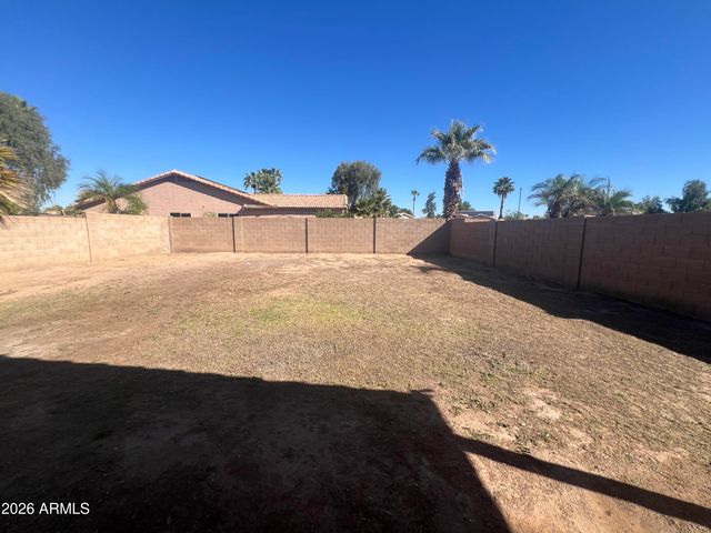 15204 W HONEYSUCKLE Lane, Surprise, AZ 85374