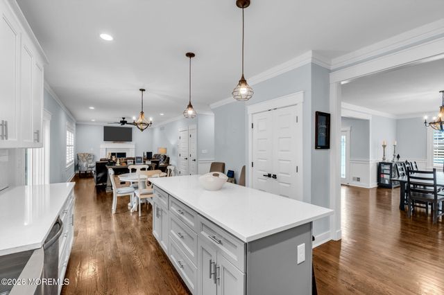 555 Egenolf Avenue, Bayville, NJ 08721