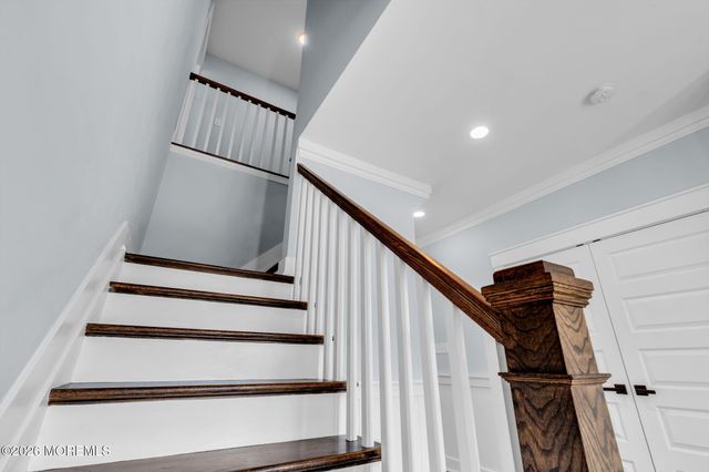 555 Egenolf Avenue, Bayville, NJ 08721