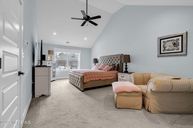 555 Egenolf Avenue, Bayville, NJ 08721